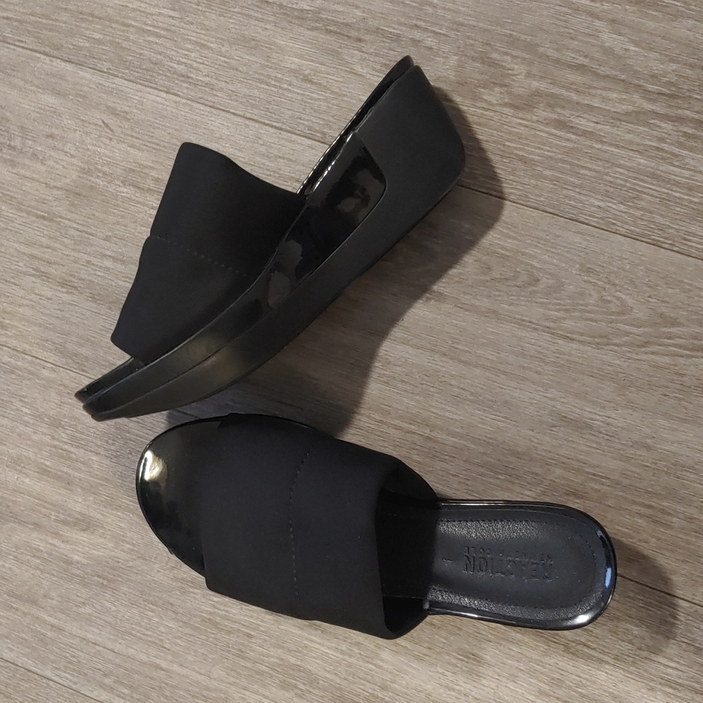 Kenneth Cole Slides